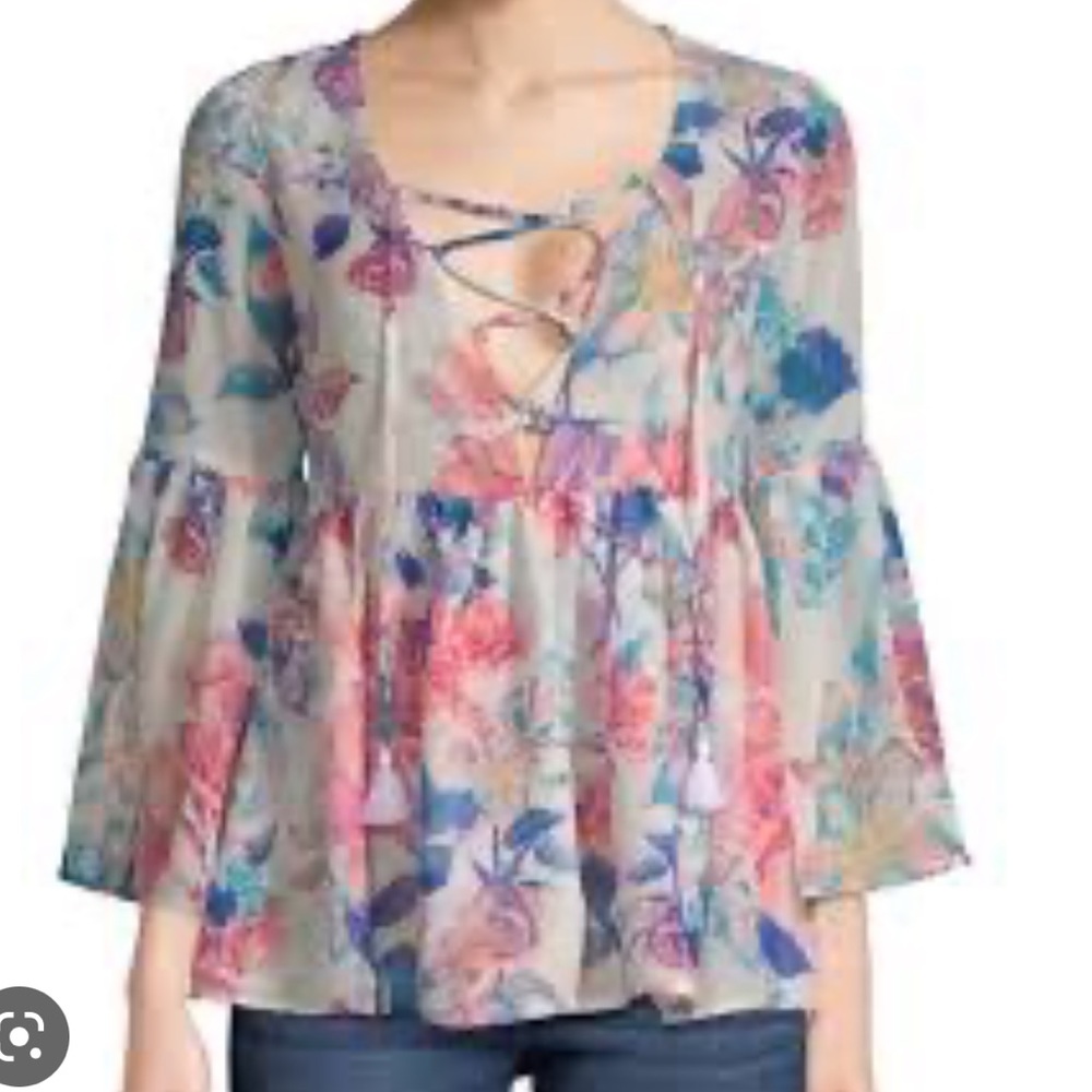 Show me your mumu S bell sleeve with lace up - Picture 1 of 6